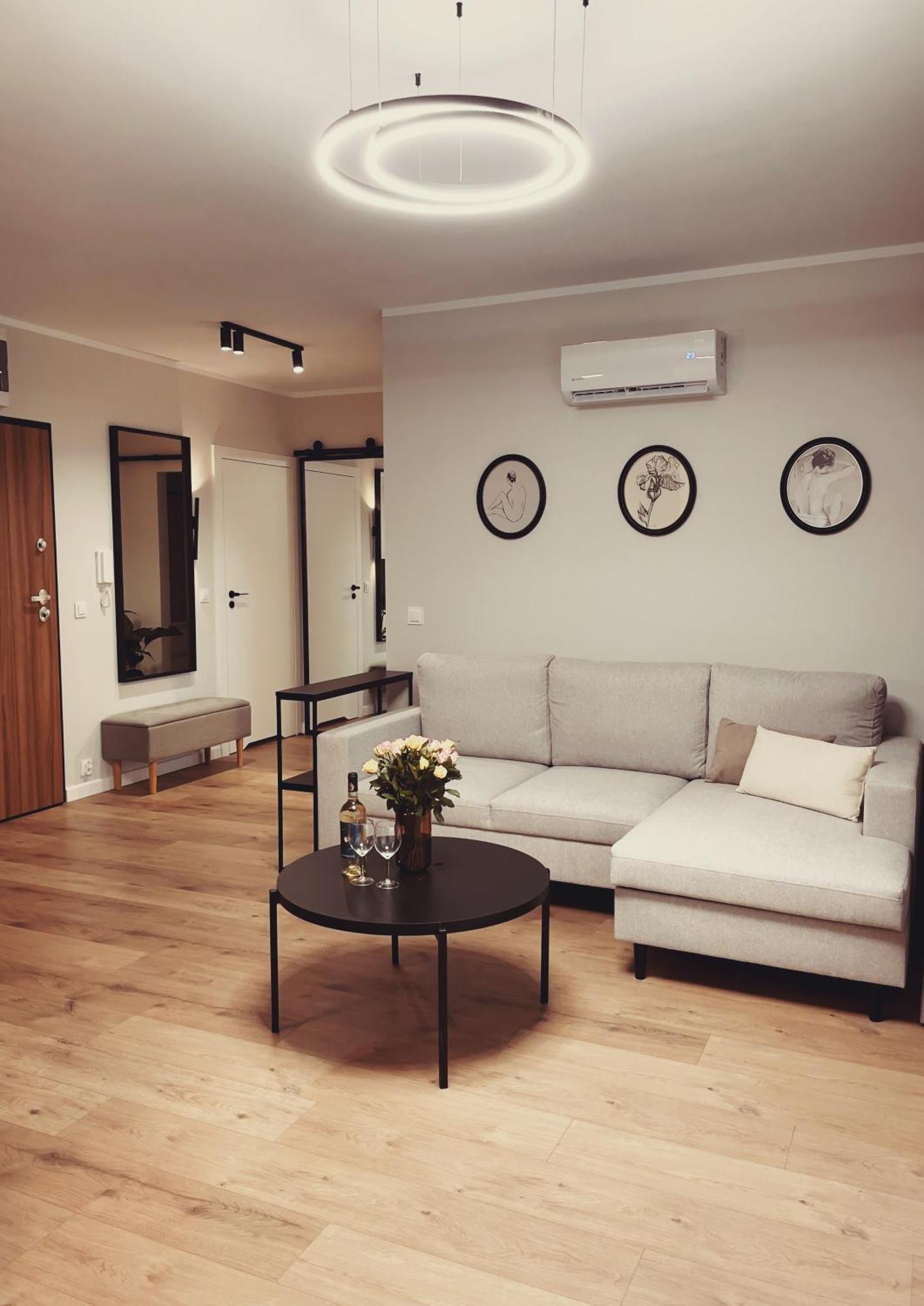 Stary Toruń Finezja Apartment With Private Parking מראה חיצוני תמונה